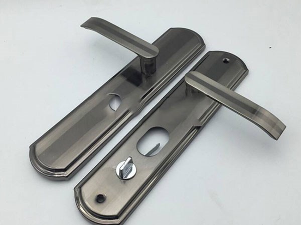 沈陽沈河區(qū)汽車配鑰匙（換鎖芯電話）